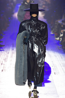 Marc Jacobs Fall 2018 Ready-to-Wear Марк Джейкобс осень зима 2018 коллекция неделя моды в Нью Йорке Mainstyles